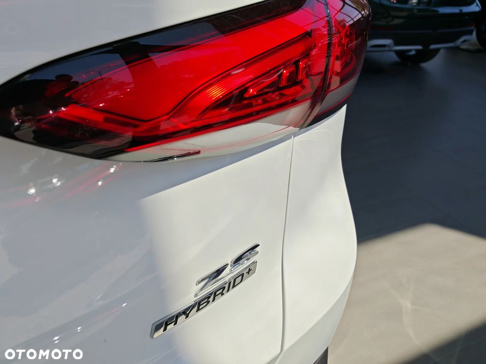 MG ZS Hybrid+ - 13
