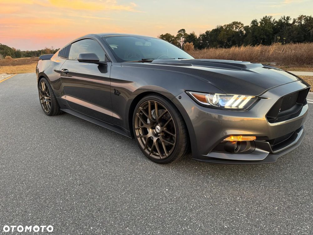 Ford Mustang 5.0 V8 GT - 14