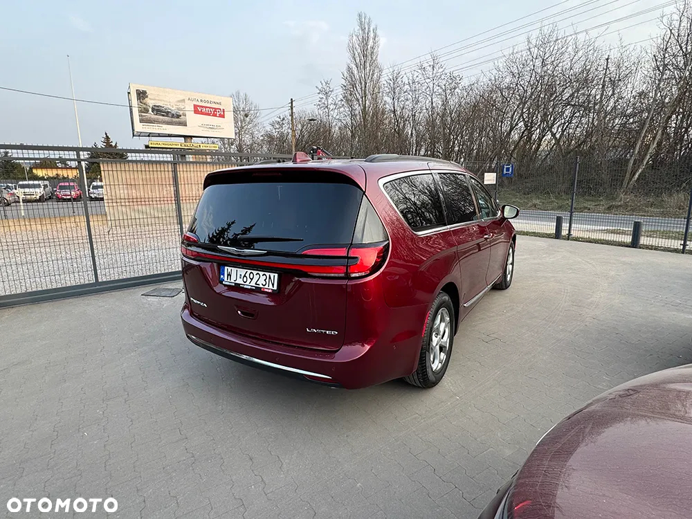 Chrysler Pacifica - 3