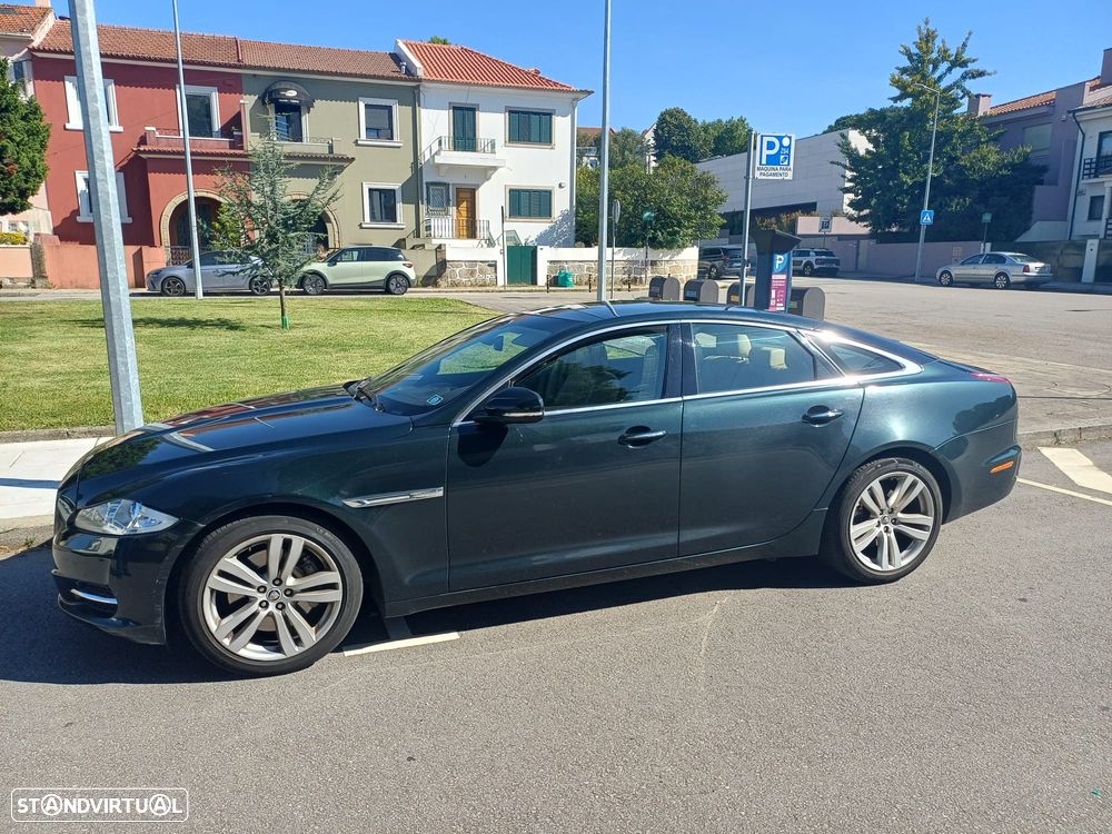 Jaguar XJ 3.0 D V6 Premium Luxury - 4