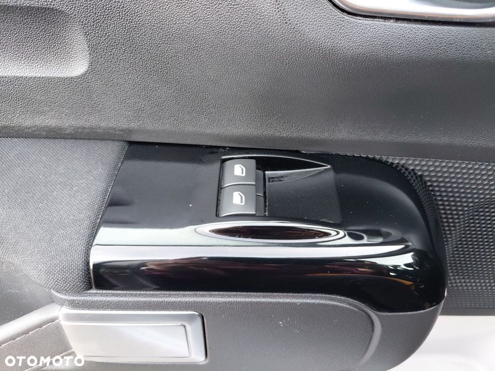 Citroën C3 1.2 PureTech Shine - 23