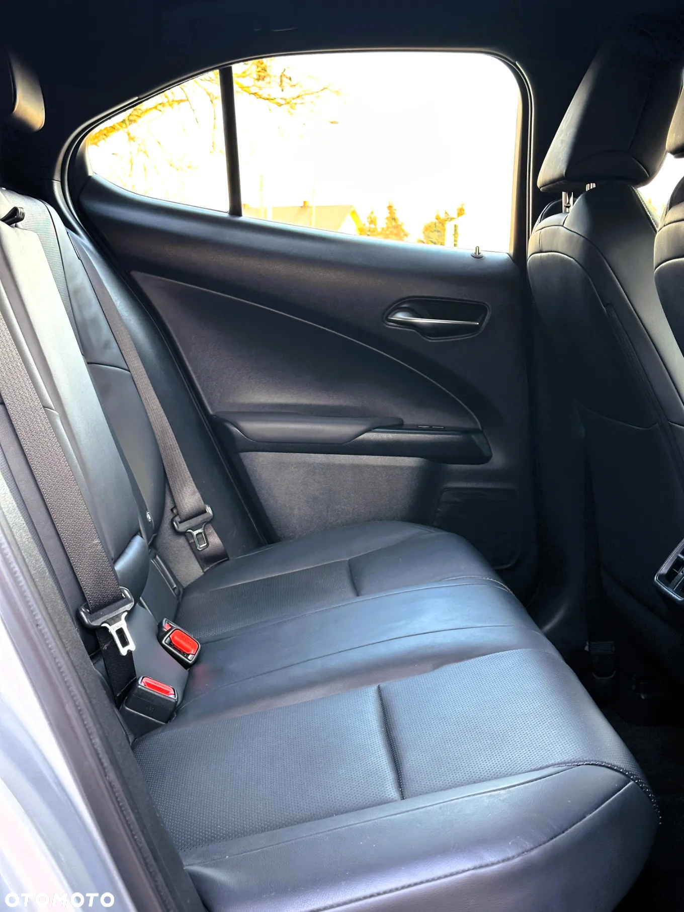Lexus UX 250h GPF Business Edition 2WD - 15
