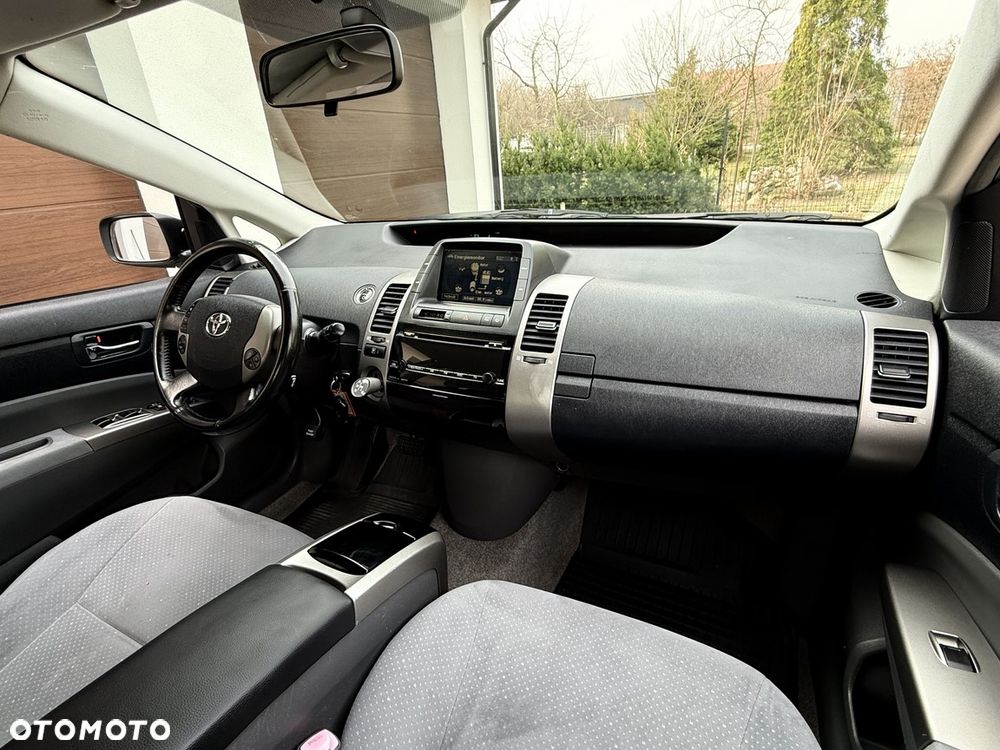 Toyota Prius 1.5 VVT-i Sol - 29