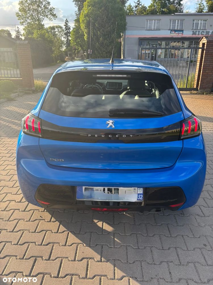 Peugeot 208 - 10