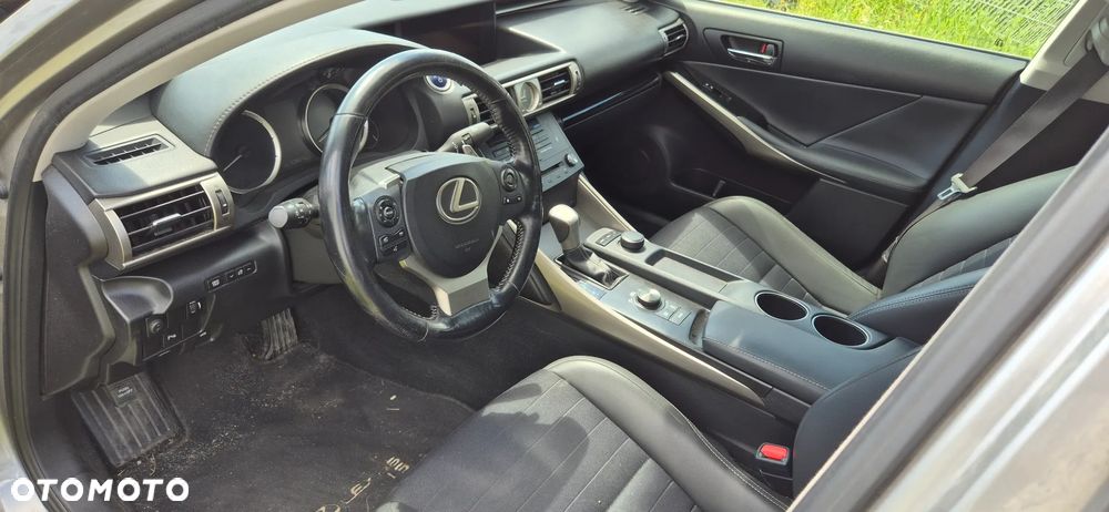 Lexus IS 300h Comfort EU6 - 5