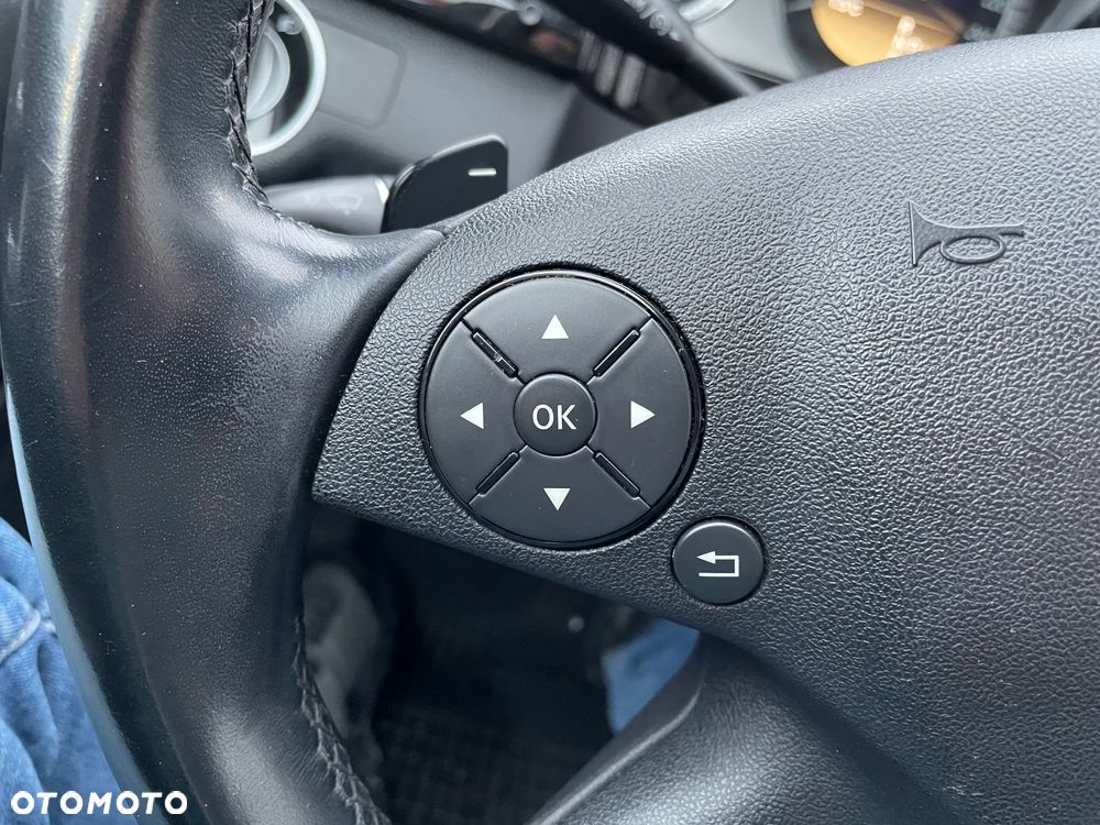 Mercedes-Benz Klasa E 200 CGI BlueEFFICIENCY Automatik Avantgarde - 31