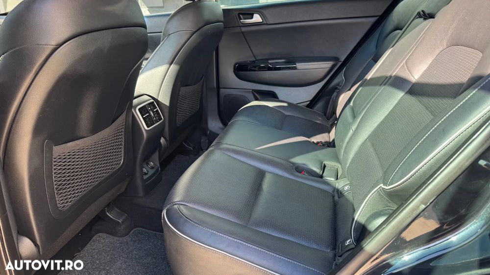Kia Sportage 1.6 GDI 6MT 4x2 Style - 18