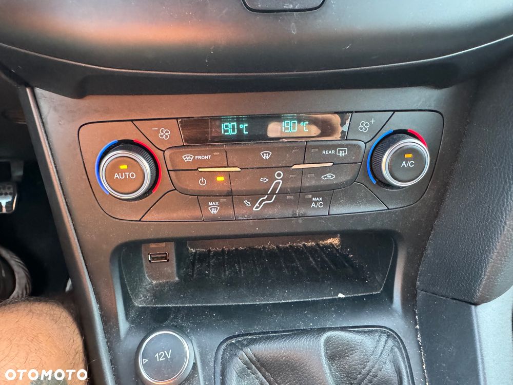 Ford Focus 1.0 EcoBoost Start-Stopp-System ST-LINE - 14