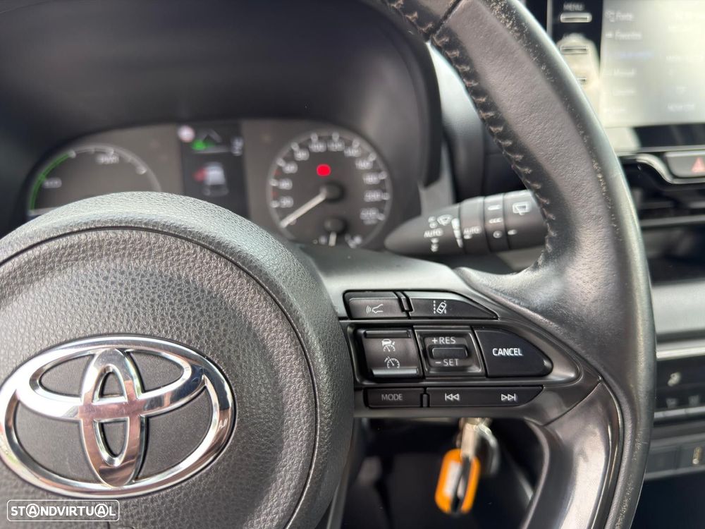 Toyota Yaris 1.5 HDF Comfort Plus - 21