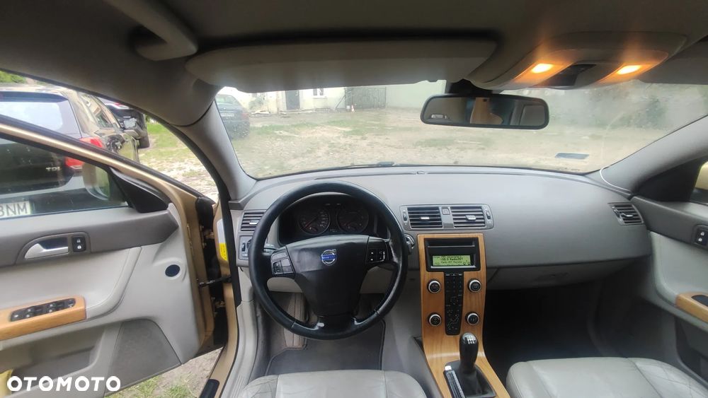 Volvo S40 1.6D DPF DRIVe Momentum - 24