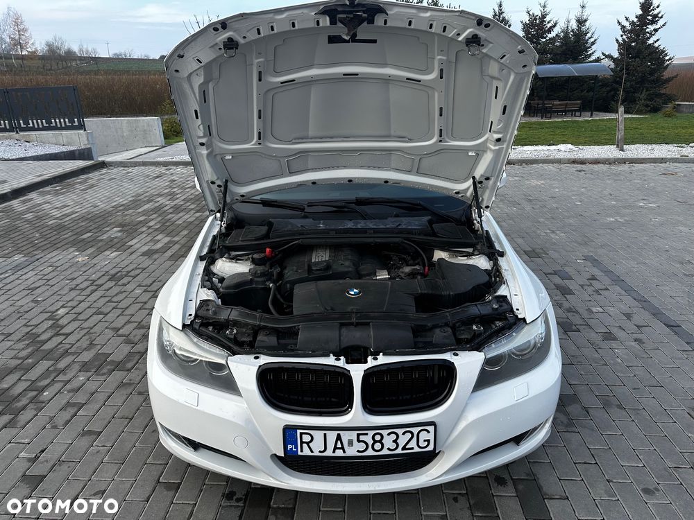 BMW Seria 3 318i - 10