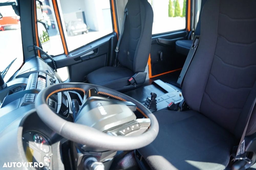 Iveco EUROCARGO / REMORCA AUTO HIDRAULICĂ / PLATFORMĂ - 6 M / REMORCA DUPĂ CU 6 LOCURI / TRONIU / EURO 6 - 28