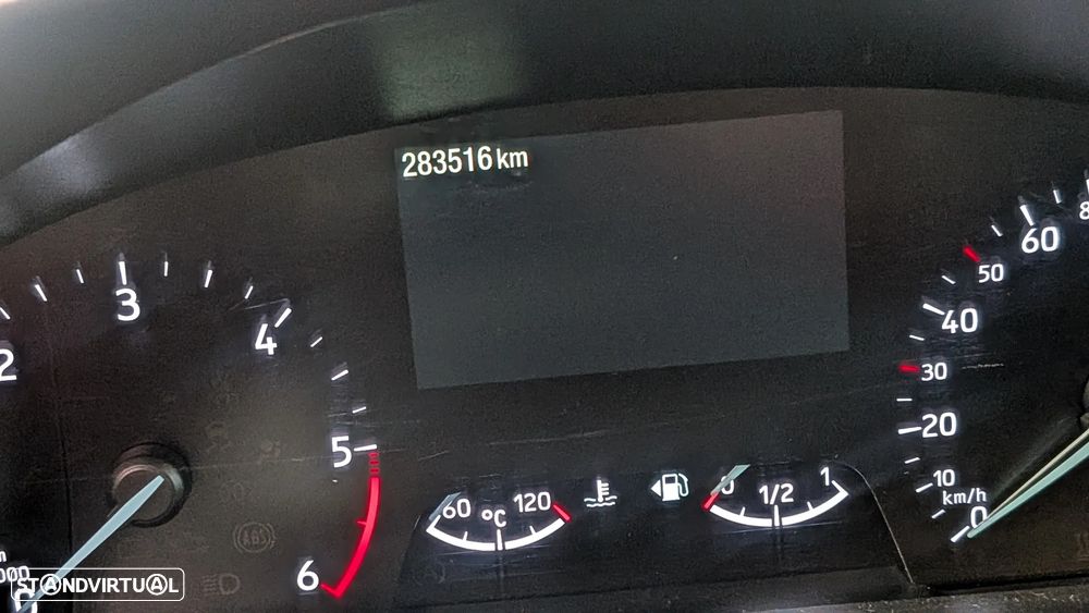 Ford Focus 1.5 TDCi ECOBlue Active X - 16