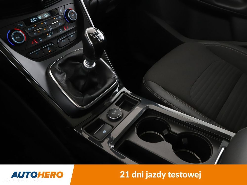 Ford Kuga - 25
