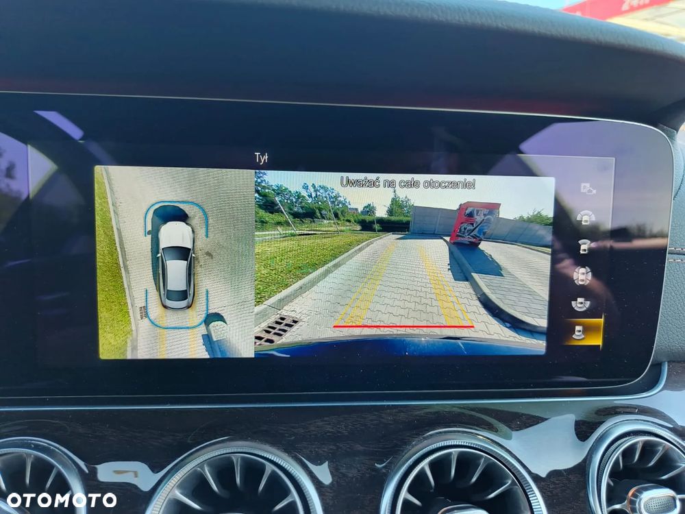 Mercedes-Benz Klasa E 200 Coupe 4-Matic 9G-TRONIC - 13