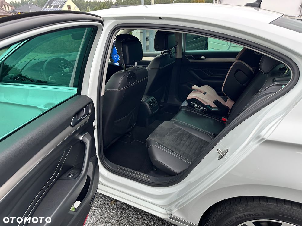 Volkswagen Passat 1.5 TSI EVO Elegance DSG - 17