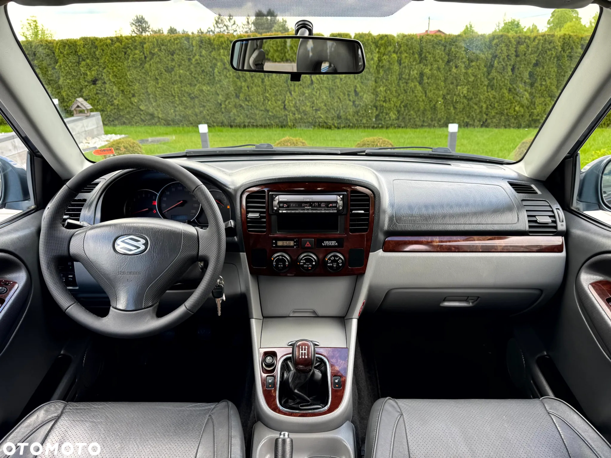 Suzuki Grand Vitara 2.0 - 7
