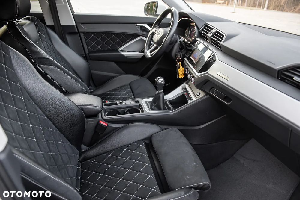 Audi Q3 35 TFSI S line - 30