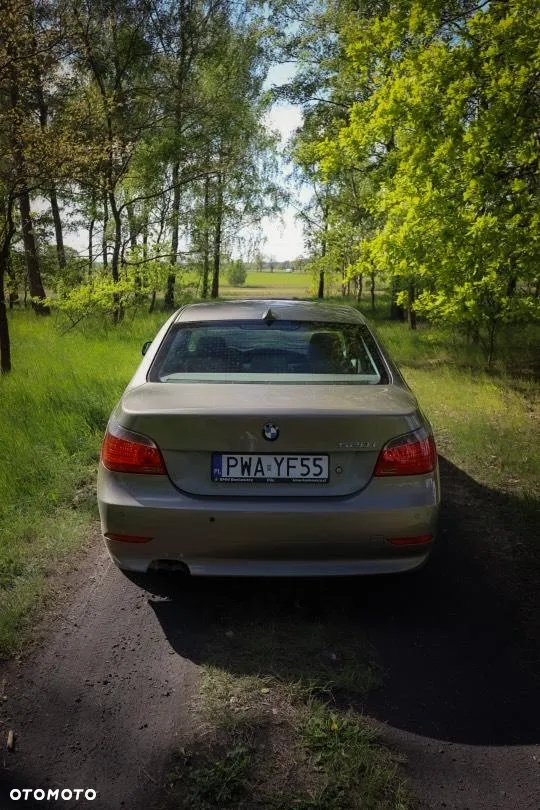 BMW Seria 5 520i - 33