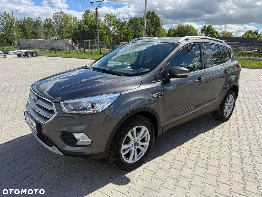 Ford Kuga 1.5 EcoBoost 2x4 Titanium - 4
