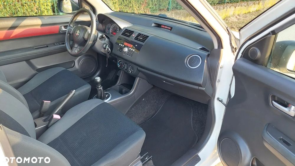 Suzuki Swift - 10