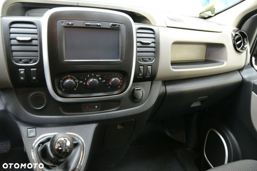 Renault Trafic - 19