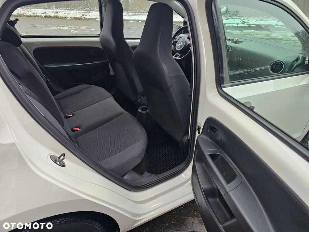 Volkswagen up! white - 13