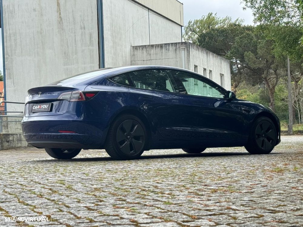 Tesla Model 3 - 9