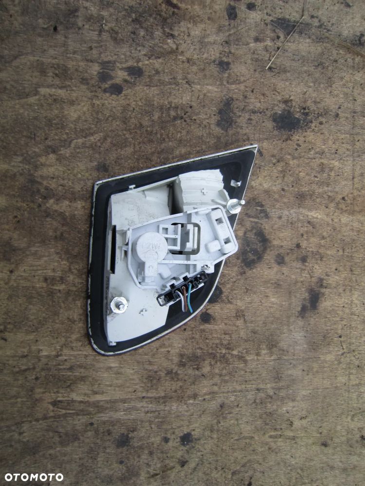 Lampa tył tylna w klapę prawa Skoda Superb II Sedan 3T5945094 - 3