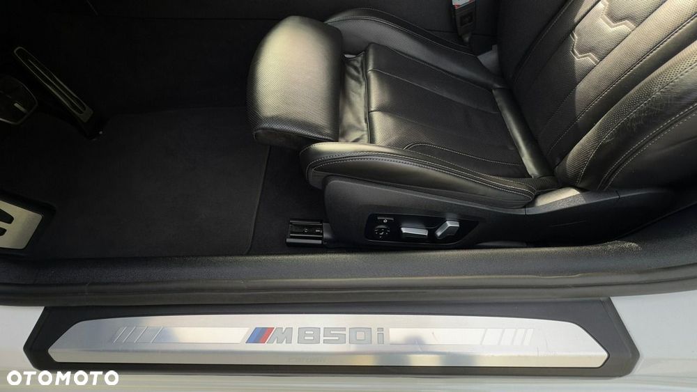 BMW Seria 8 M850i xDrive - 28