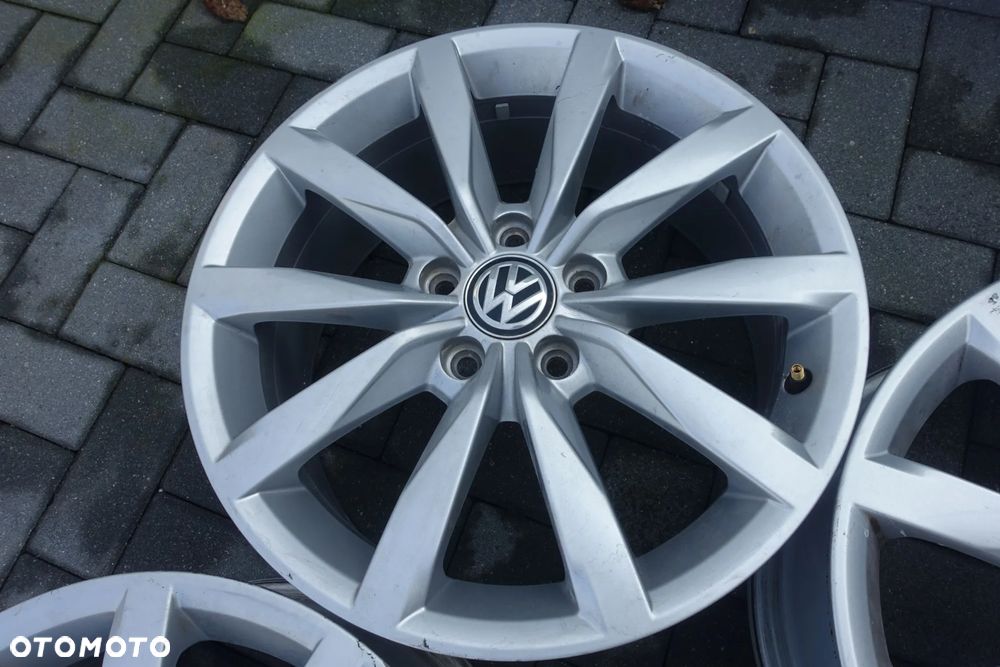 FELGA FELGI VW GOLF VII 17" 7,0 ET 49 5x112 - 6