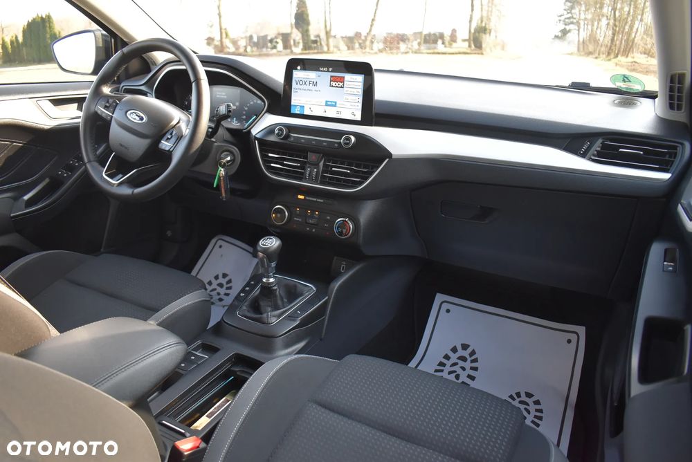 Ford Focus - 33