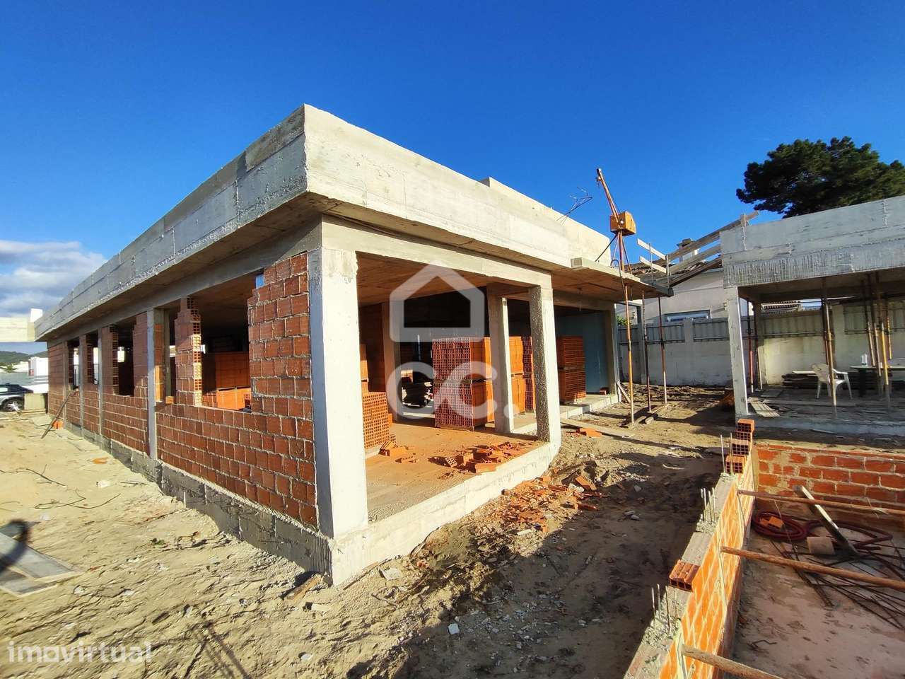MORADIA T5 DE LUXO ISOLADA EM BREJOS DE AZEITÃO - Grande imagem: 2/14