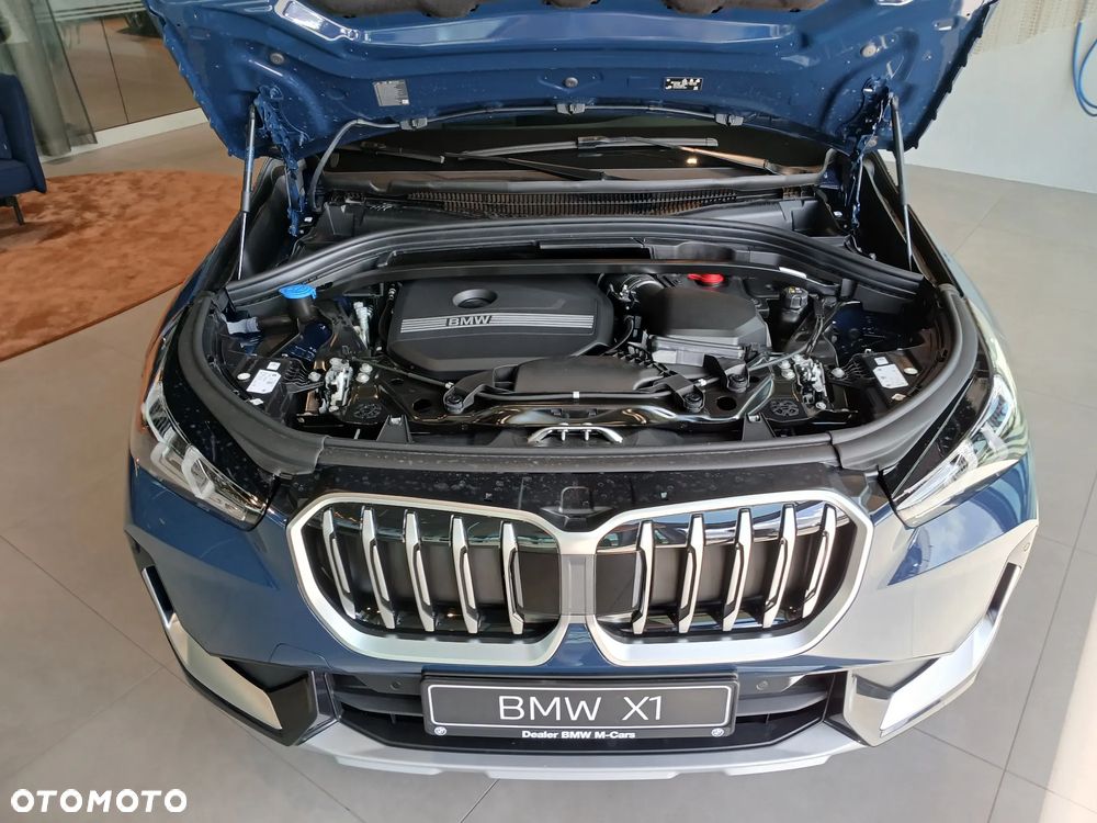 BMW X1 sDrive18i xLine - 25