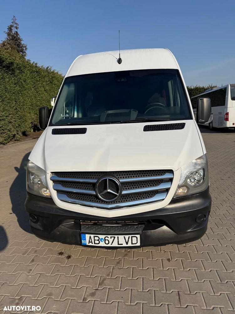 Mercedes-Benz Sprinter - 2