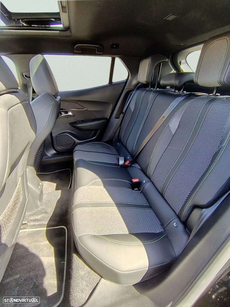 Peugeot e-2008 156 GT Exclusive - 9