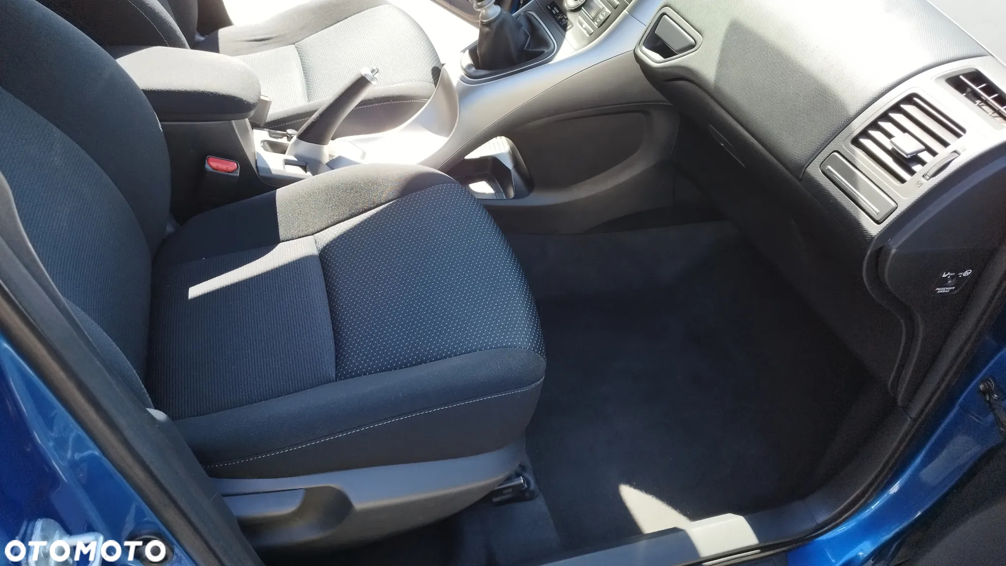 Toyota Auris 1.33 Dual-VVT-i Cool - 17