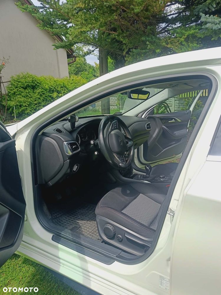 Infiniti Q30 1.5d Premium Tech - 4