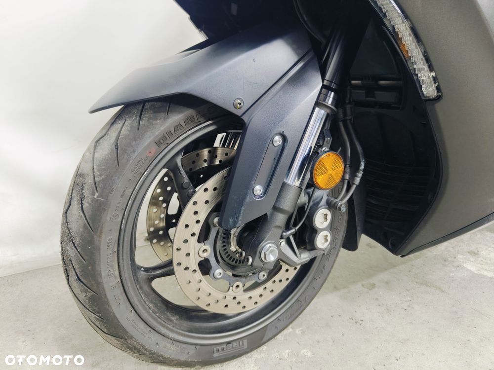 Yamaha Tmax - 20