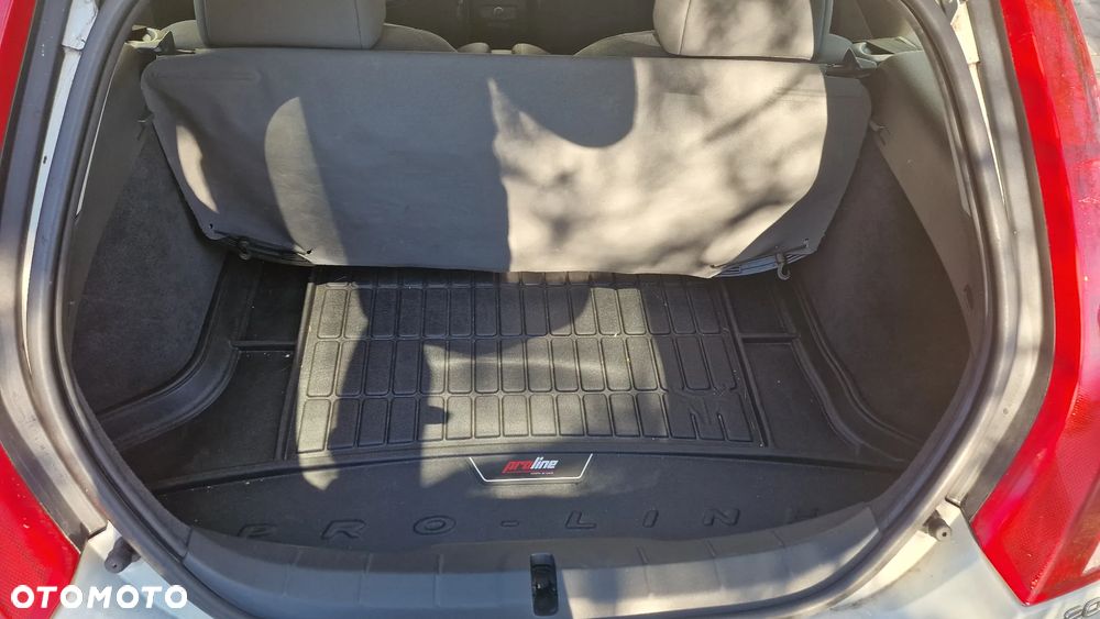 Volvo C30 2.0 Momentum Euro5 - 24