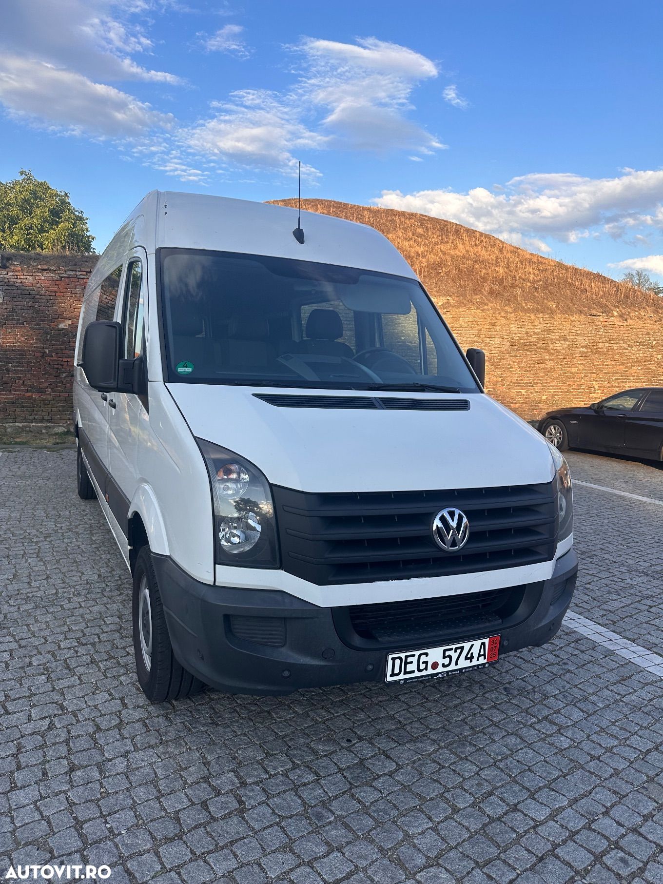 Volkswagen Crafter - 1
