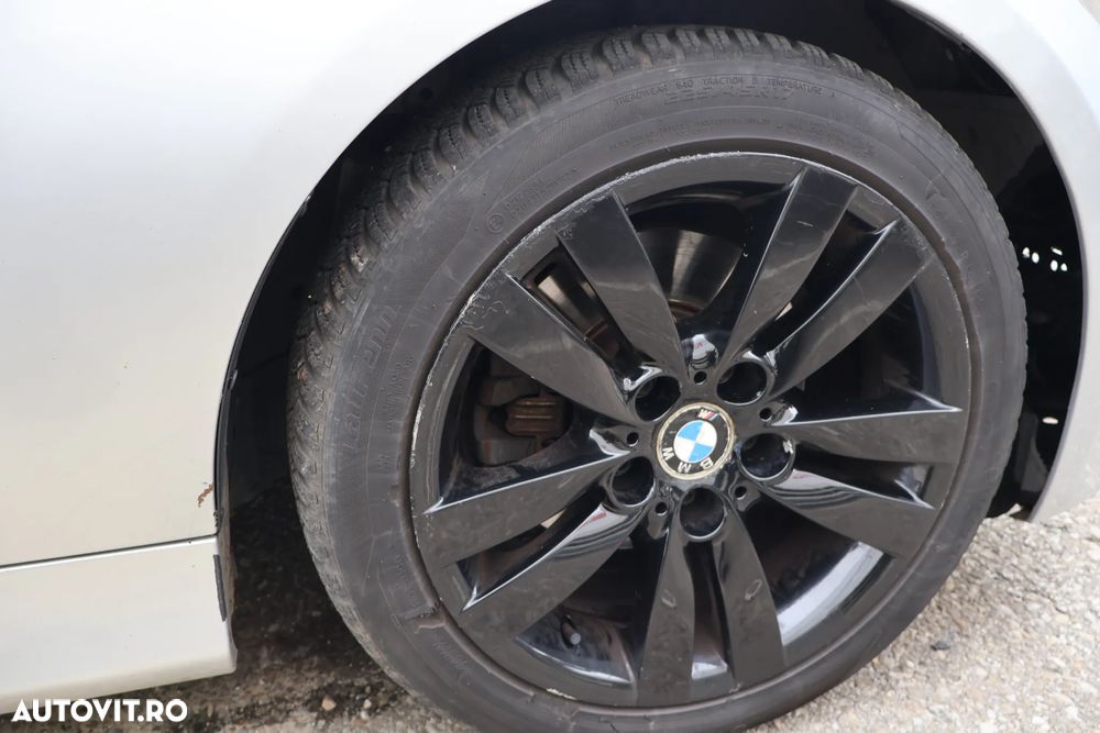 BMW Seria 3 320d - 31