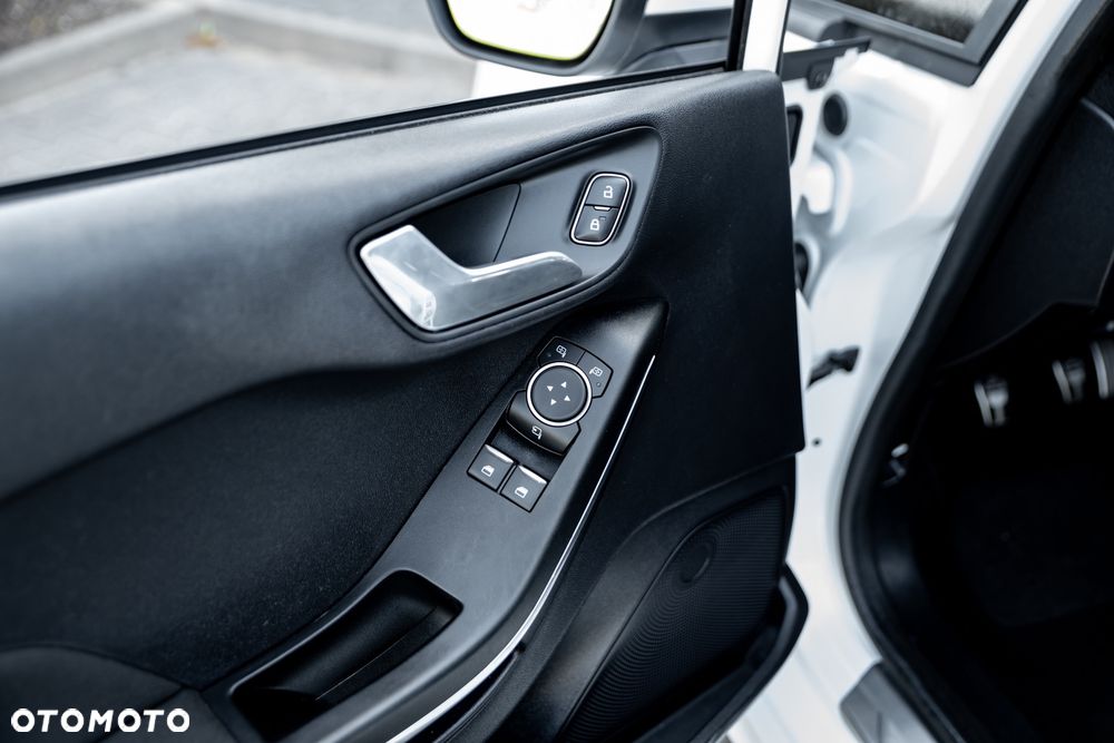 Ford Fiesta 1.0 EcoBoost S&S ST-LINE - 19