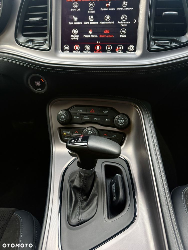 Dodge Challenger 3.6 GT AWD - 24