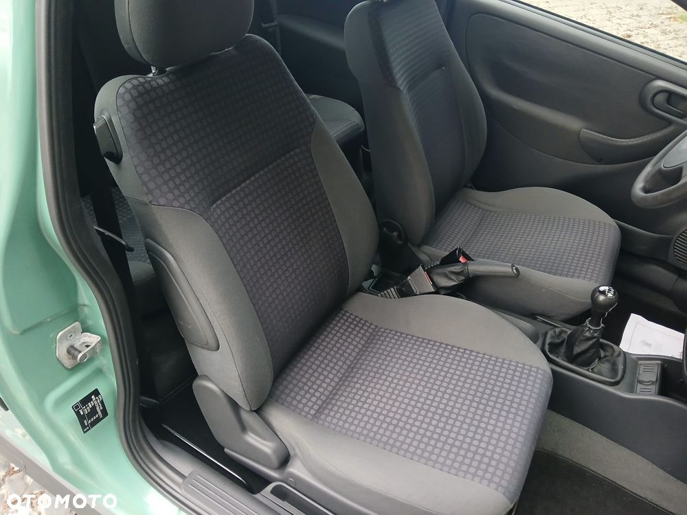 Opel Corsa - 13