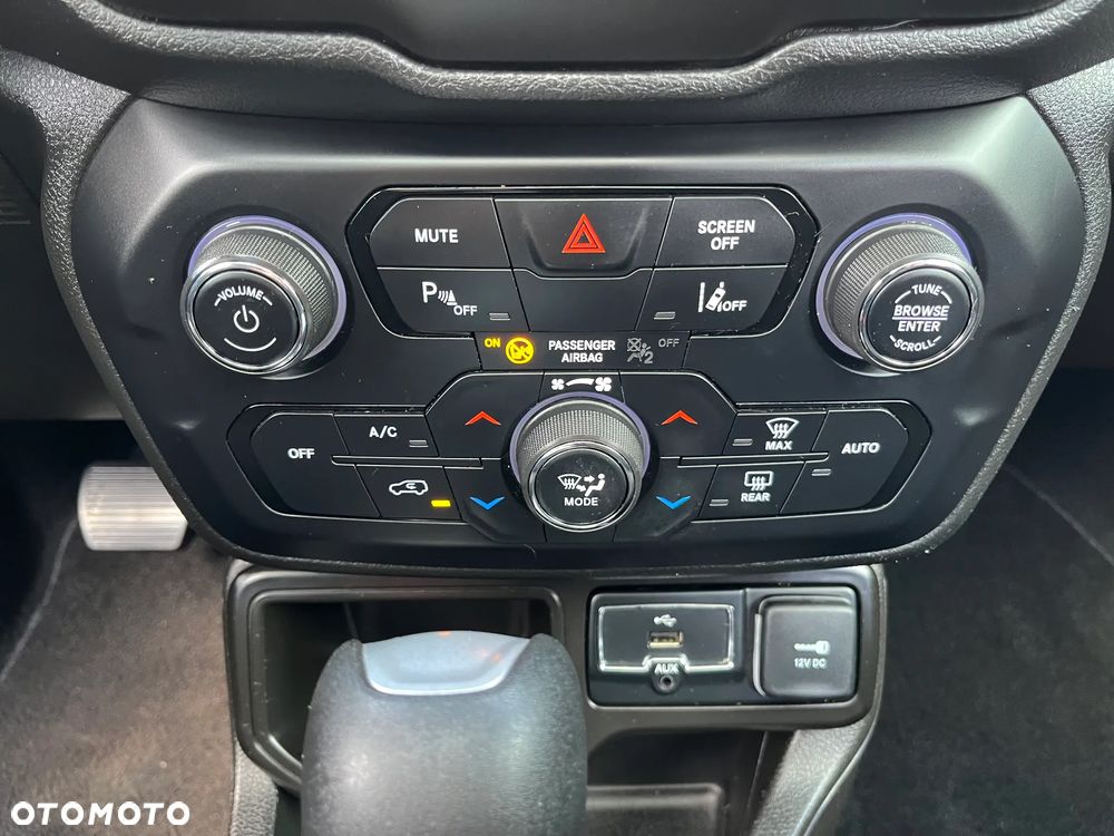 Jeep Renegade - 26