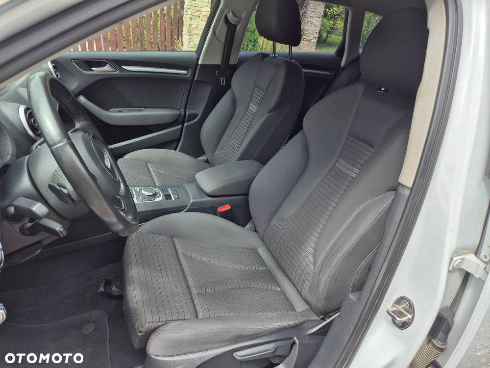 Audi A3 Sportback 2.0 TDI S tronic Attraction - 11