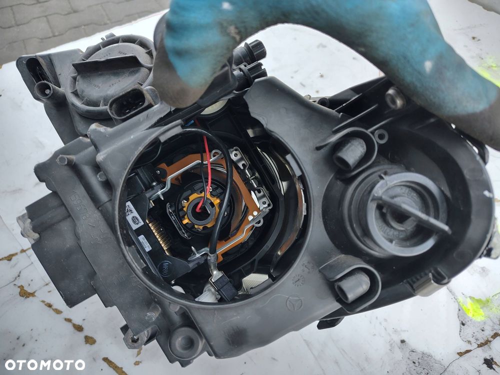 LAMPA PRAWY PRZÓD BIXENON EUROPA 159678-00 MERCEDES CLS C219 - 8