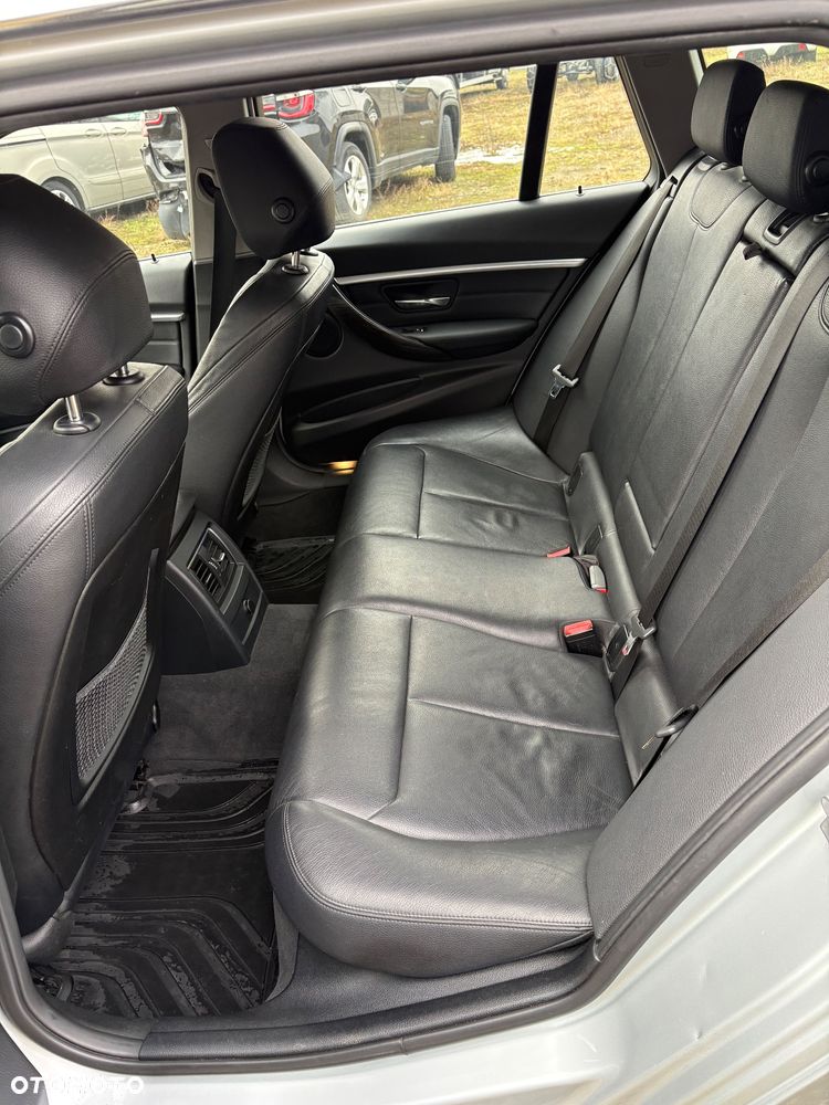 BMW Seria 3 320d Edition Luxury Line Purity - 11