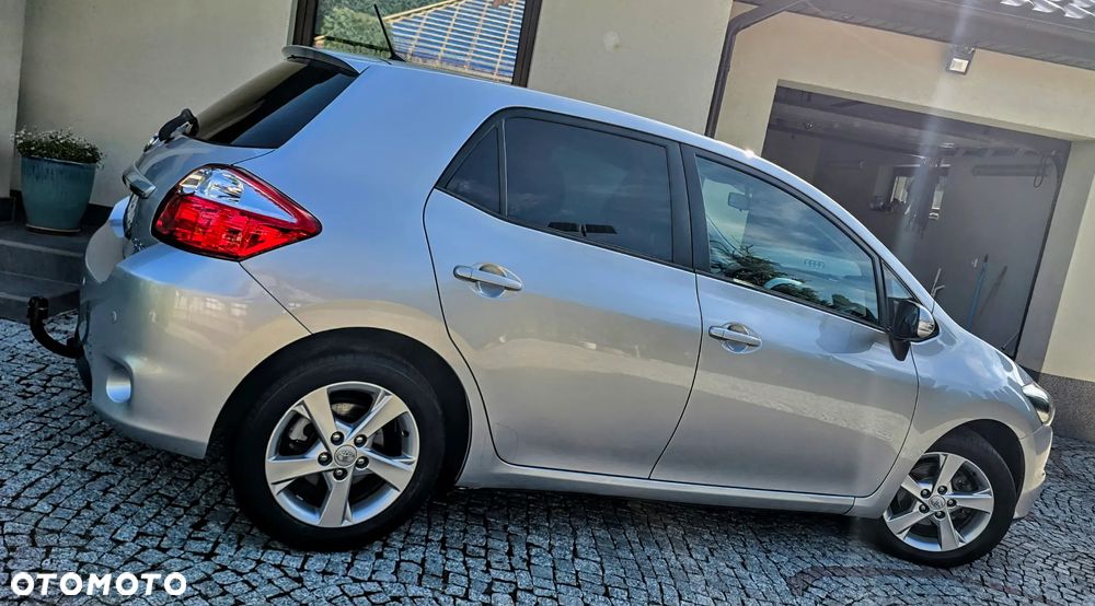 Toyota Auris 1.6 Prestige - 25